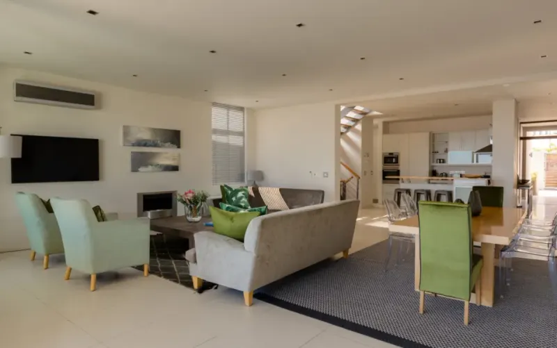 Finchley Villa in Camps Bay – photo 5