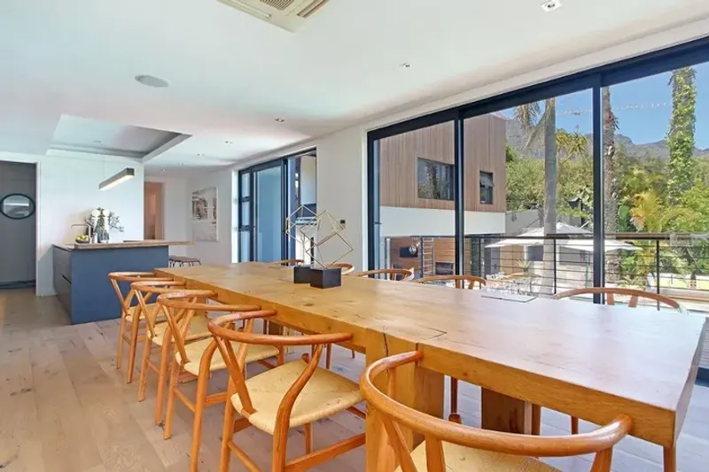 19 on Blair in Camps Bay – photo 11