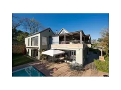 Villa Constantia in Constantia – photo 2 thumbnail