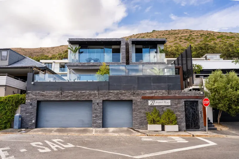 Joubert Oasis Villa in Green Point – photo 10