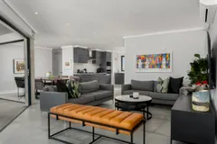 Queens Penthouse in Sea Point  – photo 6 thumbnail