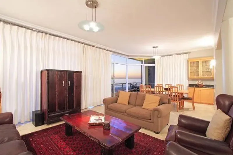 Bantry Beach Penthouse in Bantry Bay – photo 2