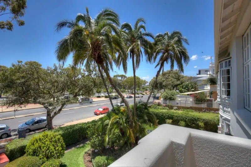Hampton Green Point Apartment in Green Point – photo 1