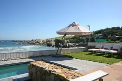 Glen Beach Bungalow in Camps Bay – photo 6 thumbnail