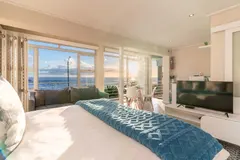 Sunset Azure Studio in Camps bay – photo 13 thumbnail
