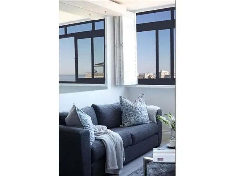 Seahill Luxury Apartment in Mouille Point – photo 8