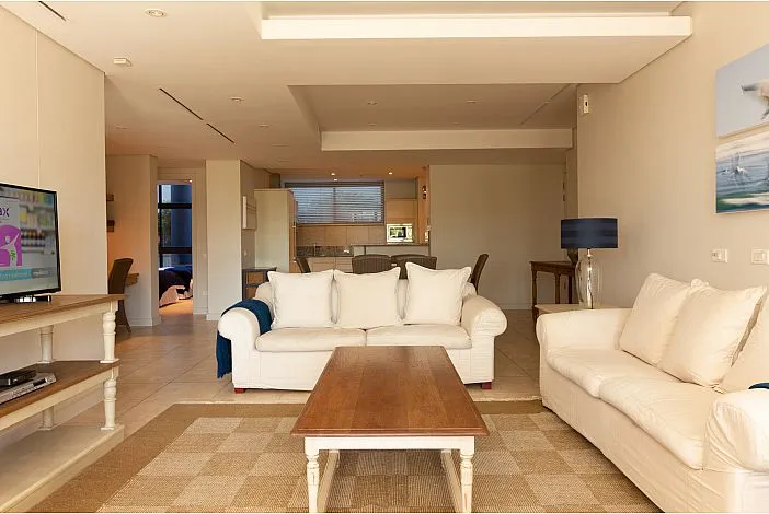 property_bd5e7df7-fe64-43b8-8ec8-db92cf8b81f9_7
