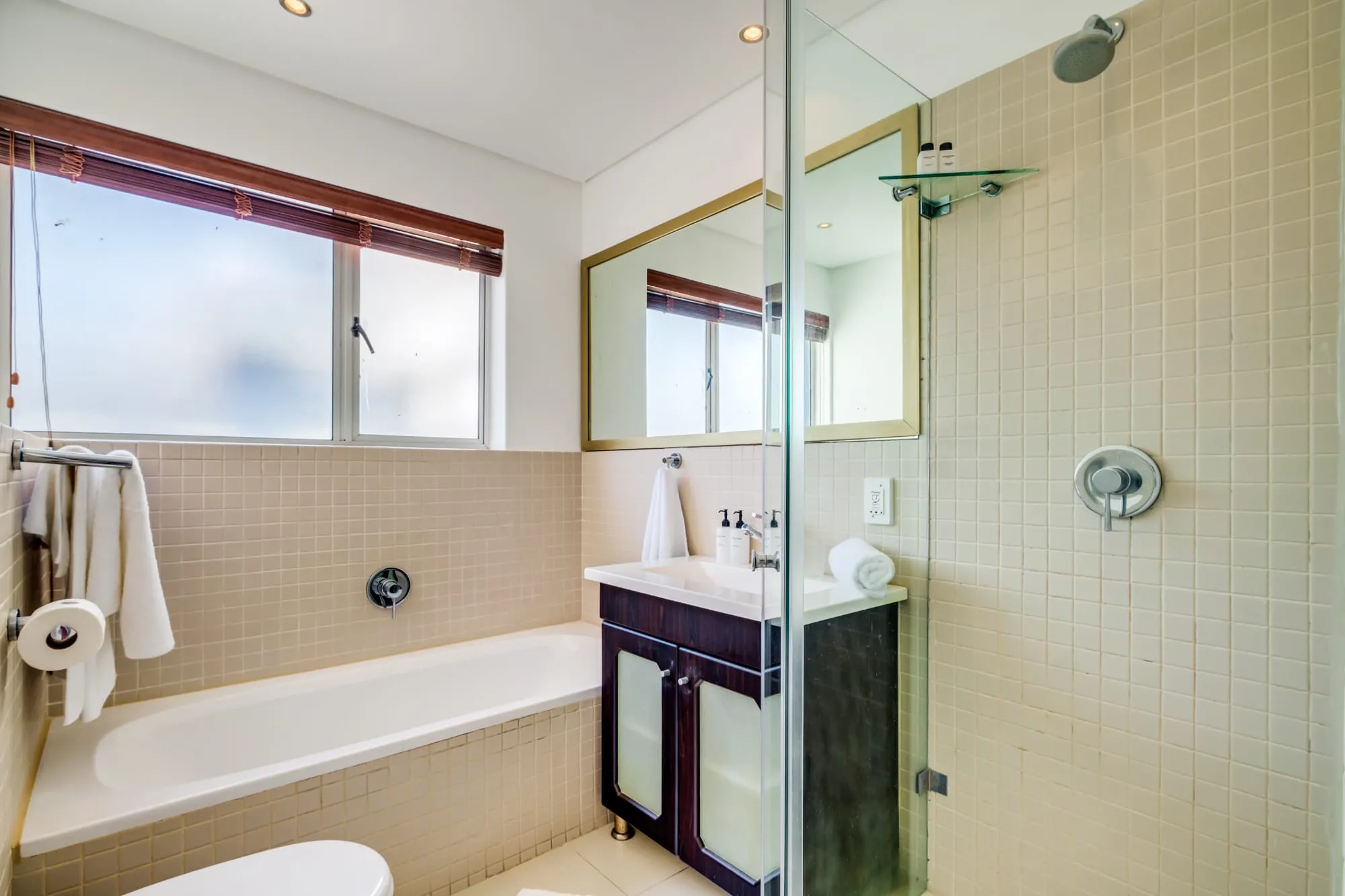 property_bd6edf2f-702b-4b60-a873-0bdc29805052_19