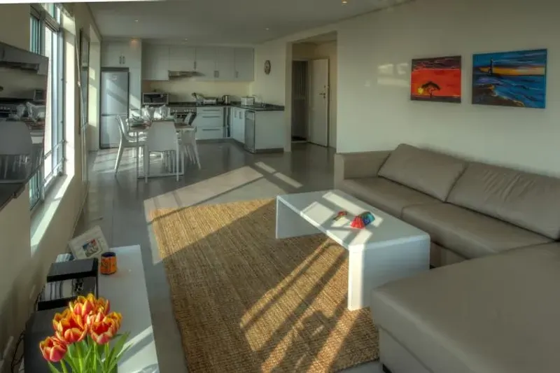 Mouille Point Sea Views Apartment in Mouille Point – photo 5