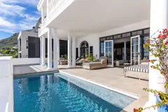 Chateau Camps in Camps Bay – photo 3 thumbnail