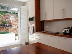 Camps Bay Sea Breeze in Camps Bay – photo 4 thumbnail