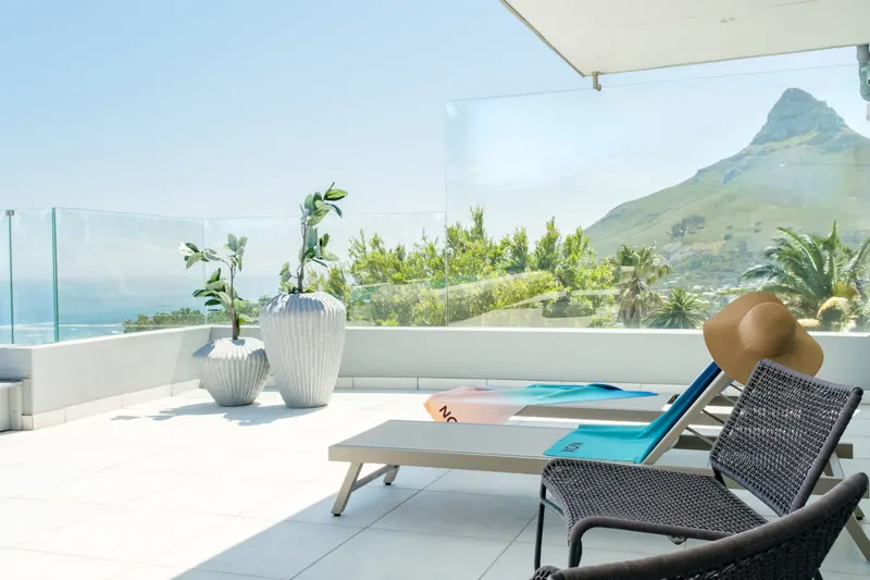 Khalanga Penthouse in Camps Bay – photo 37