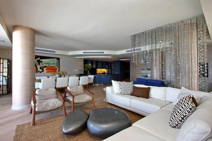 property_be229cfc-ae41-4859-b3a3-34c2aa3e5d4d_1