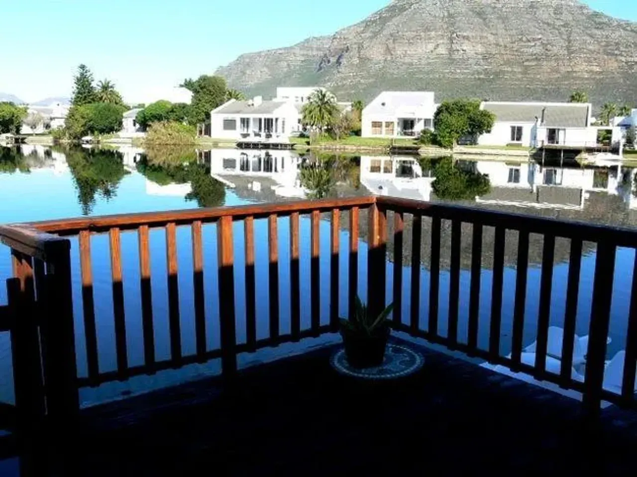 Eastlake in Marina Da Gama