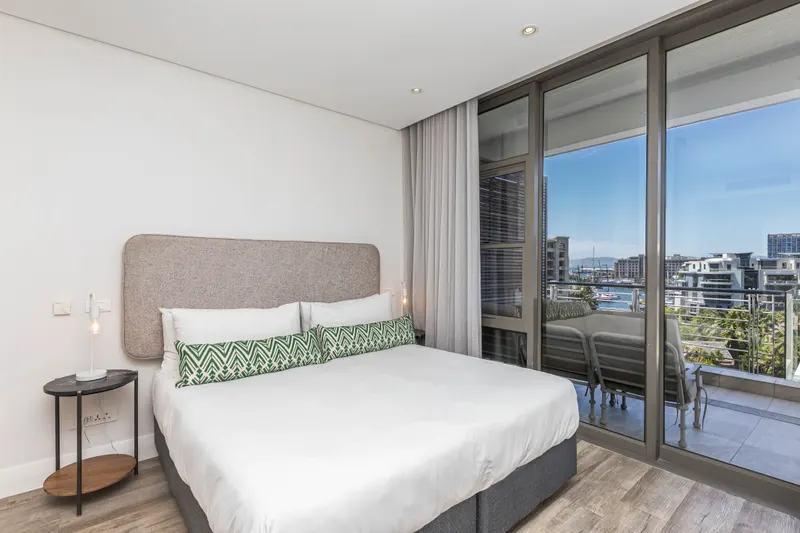 501A Pent in V&A Waterfront – photo 7