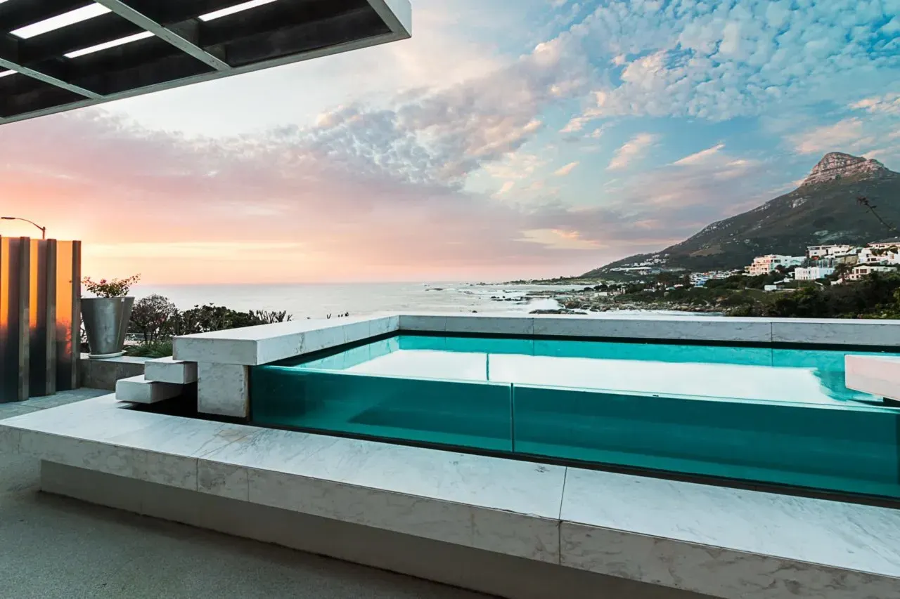 Victoria Rd Luxury Apartment 101 in Bakoven