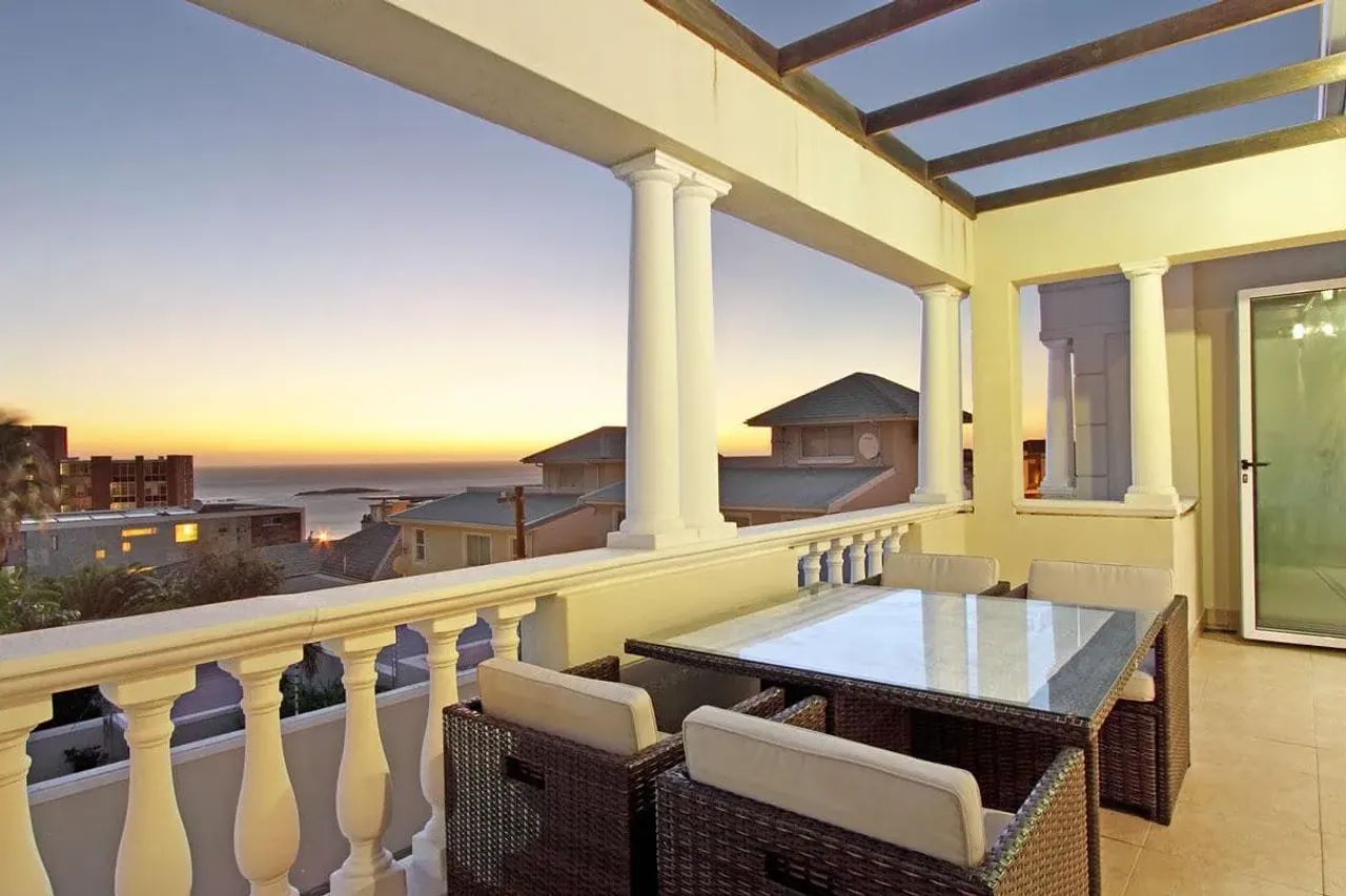 Berkely Place in Camps Bay