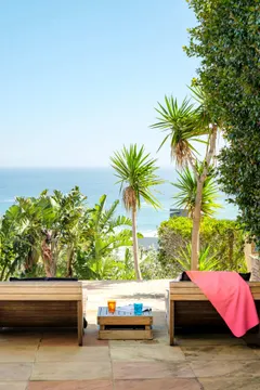 Calico in camps bay – photo 35 thumbnail