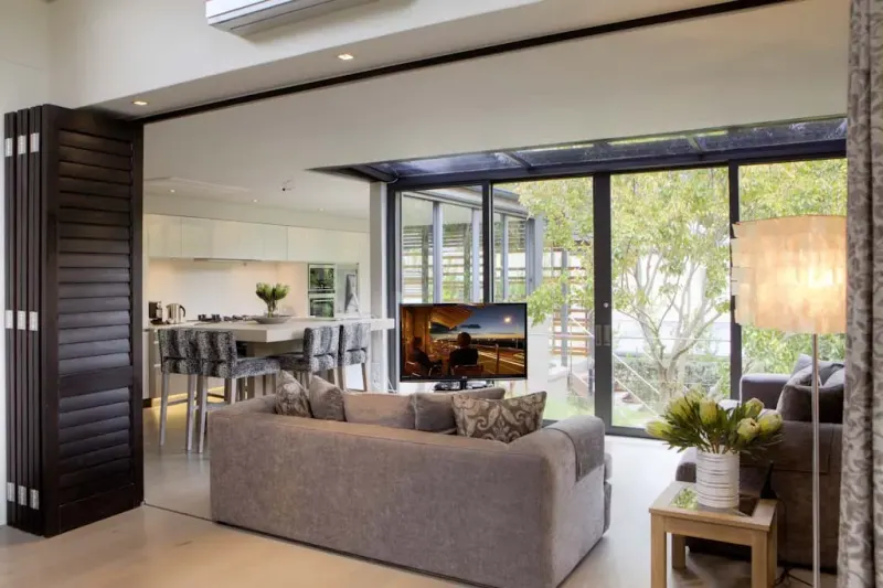 High Constantia Villa in Constantia – photo 4