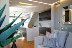 Bantry Luxe Apartment 3 in Bantry Bay – photo 9 thumbnail