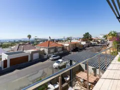 High Level Villa in Green Point – photo 7 thumbnail