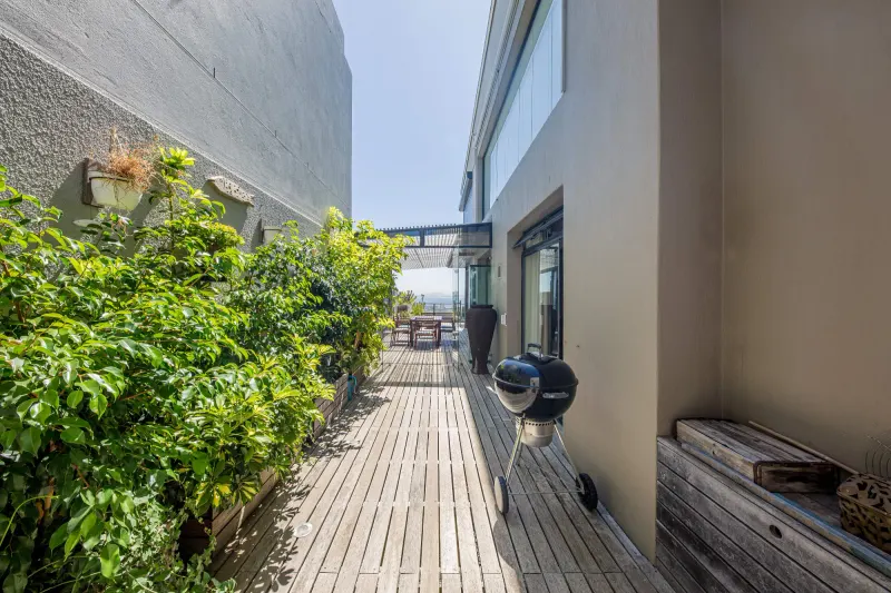 Rhine Stone in Sea point – photo 26