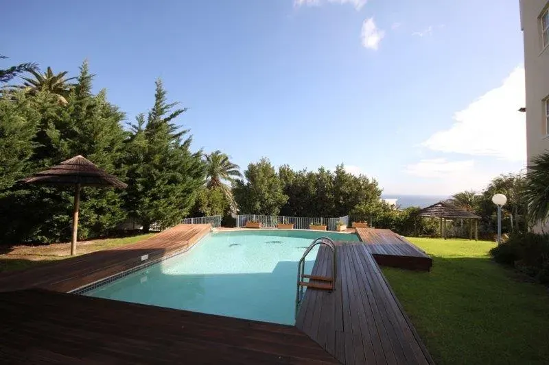 Camps Bay Retreat in Camps Bay – photo 11