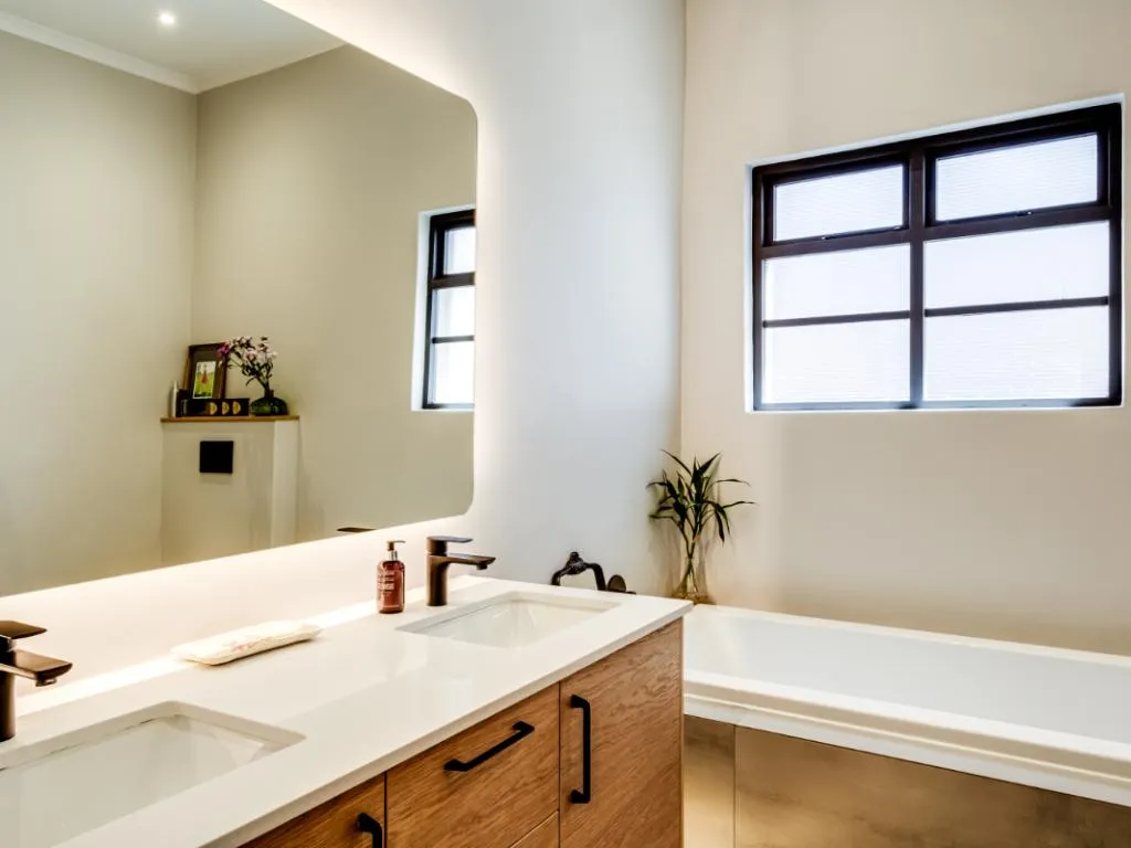 property_c18e37d0-264f-4eb7-9ffc-d5a59af1ccfd_8