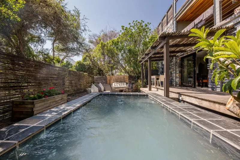 17 Geneva Lower in Camps Bay – photo 39