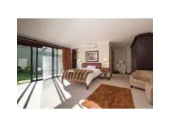 Villa Constantia in Constantia – photo 11 thumbnail