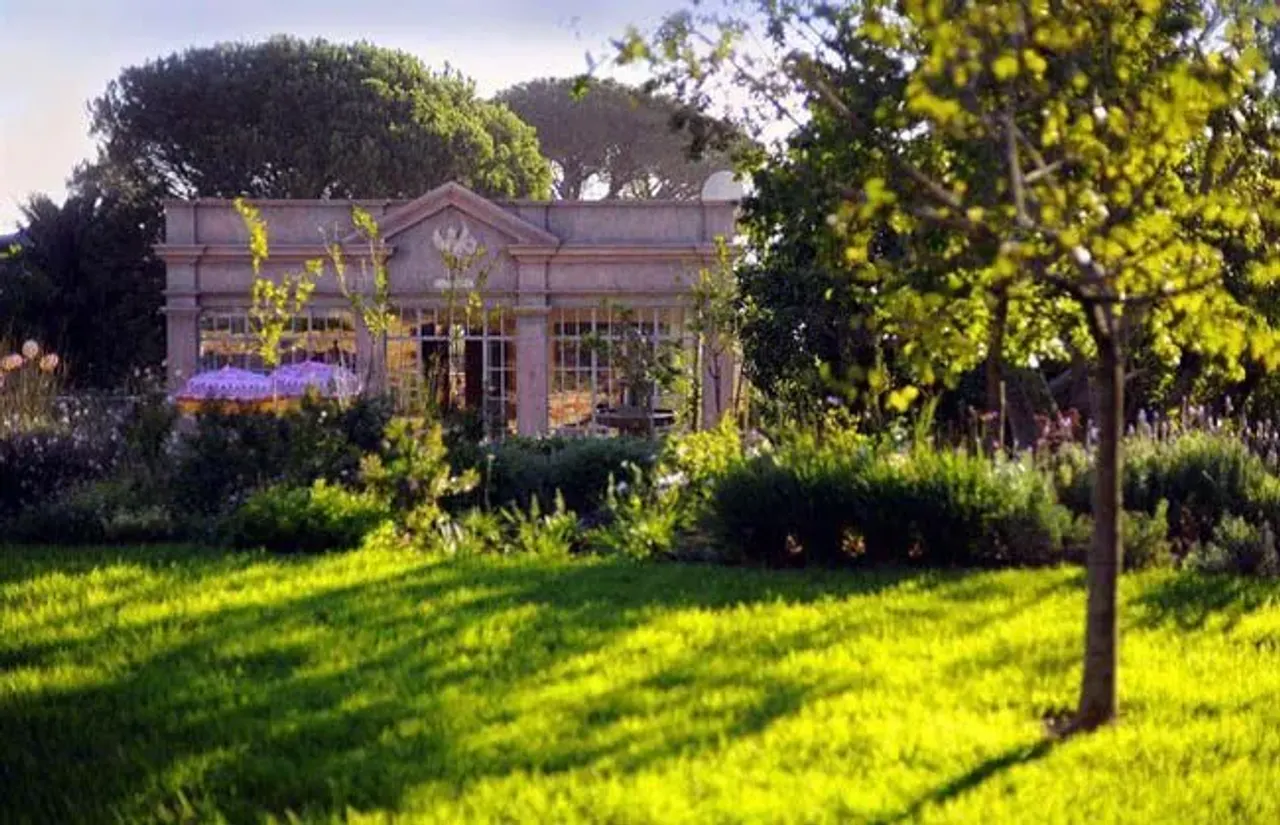 Enigma Mansion Guest House in Camps Bay
