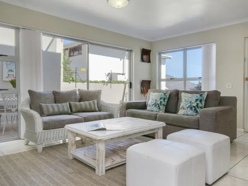 Lago in Camps Bay – photo 4