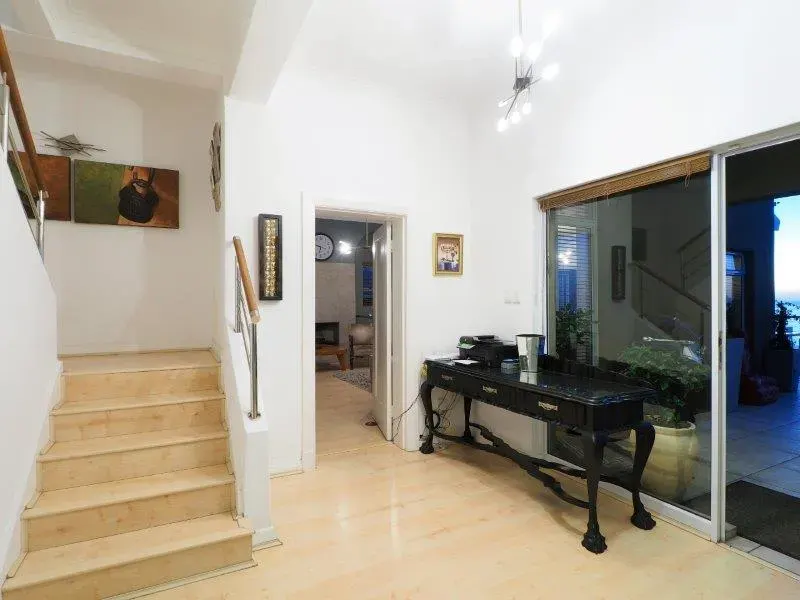 Villa Ravine Road in Bantry Bay – photo 9