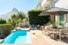 Calico in camps bay – photo 1 thumbnail