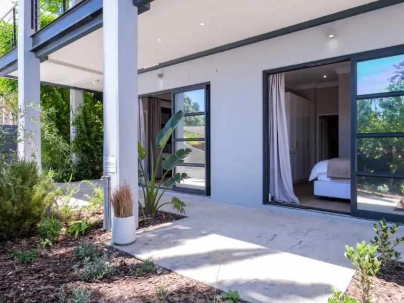 Central Drive Treasure in Camps Bay – photo 16