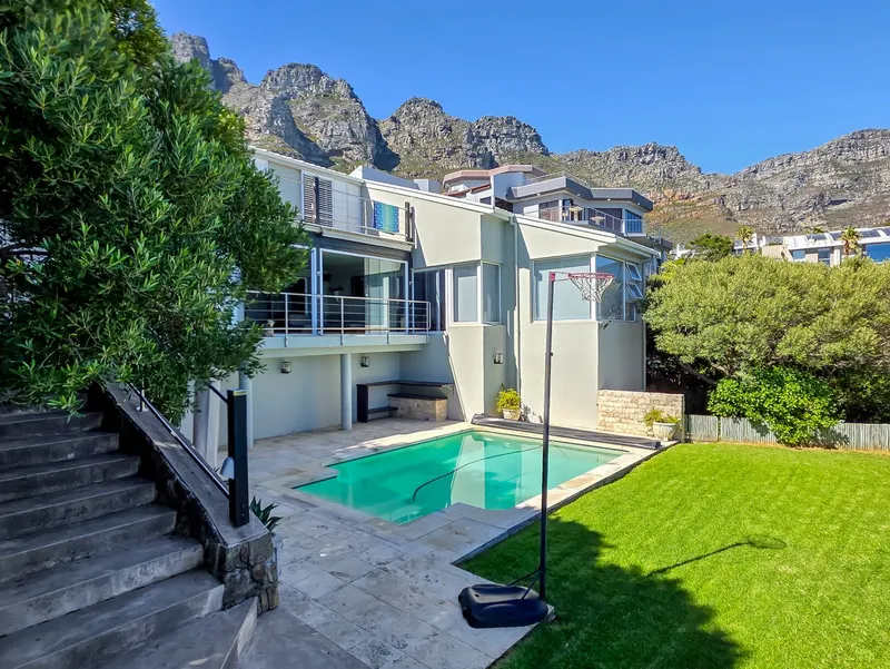 Theresa Avenue Villa in Bakoven – photo 44