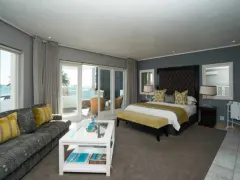 Place on the Bay Penthouse in Camps Bay – photo 5 thumbnail