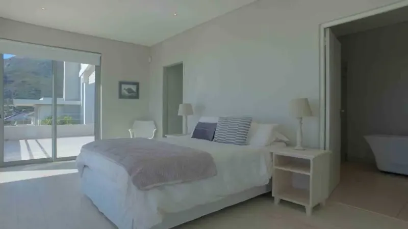 Camps Bay Upper Tree Villa in Camps Bay – photo 17