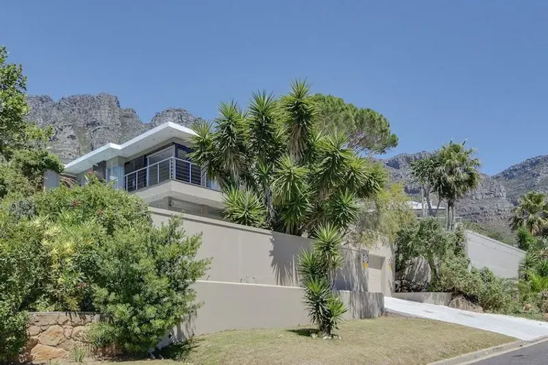 Finchley 2 in Camps Bay – photo 25