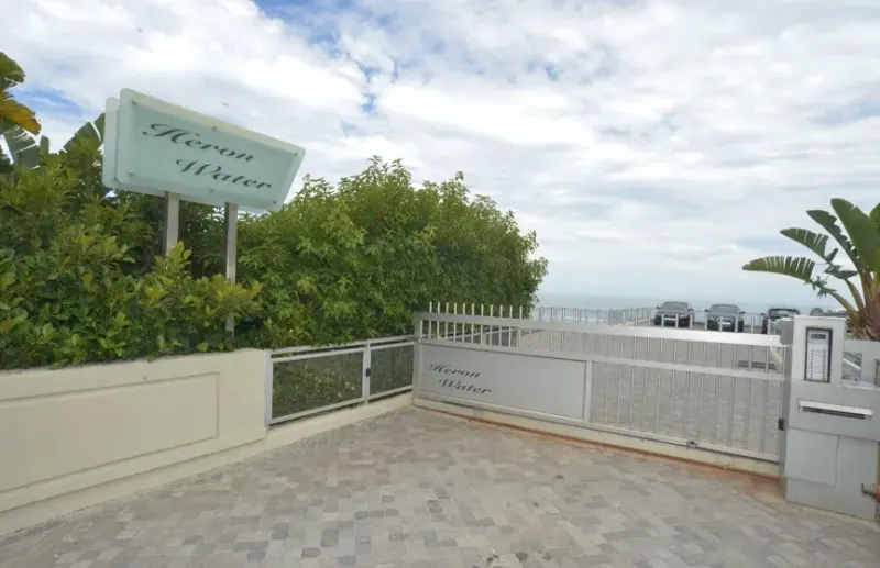 Heron Waters Apartment in Clifton – photo 1