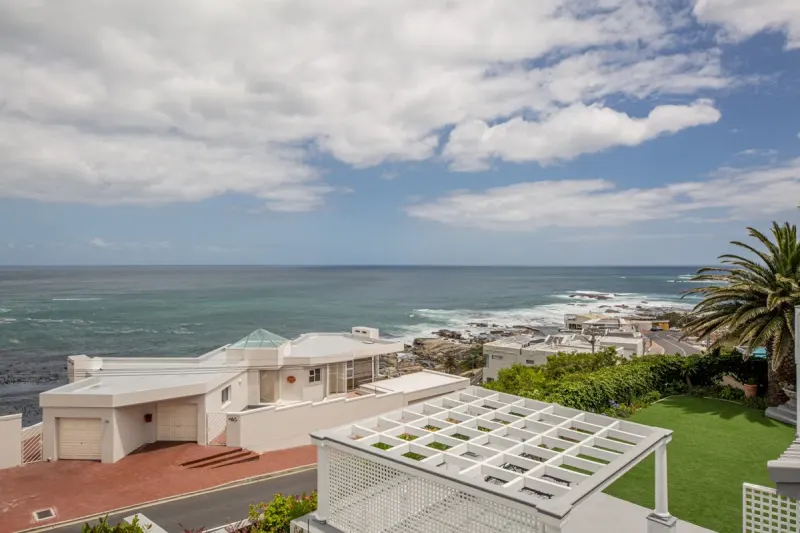 Indigo Bay - The Penguin in Camps Bay – photo 22