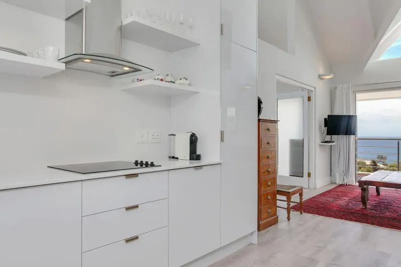 Fulham Road Apartment in Camps Bay – photo 6