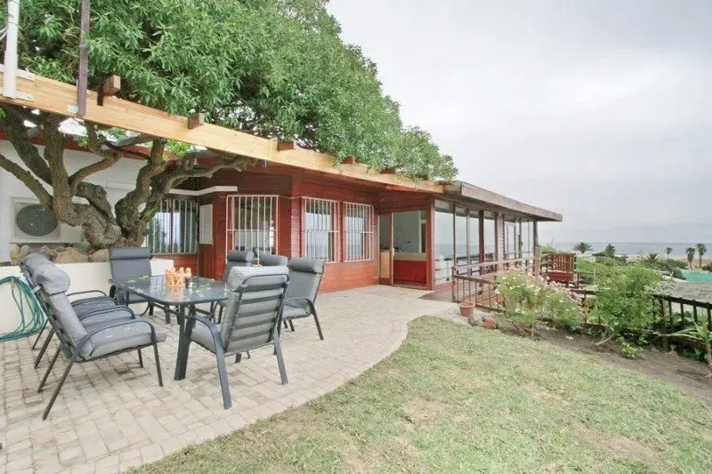 Ridge Bungalow in Clifton – photo 1