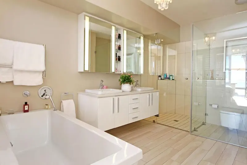Ocean Terraces Apartment in Sea Point – photo 10