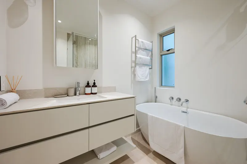 3rd Beach Bungalow in Clifton – photo 16