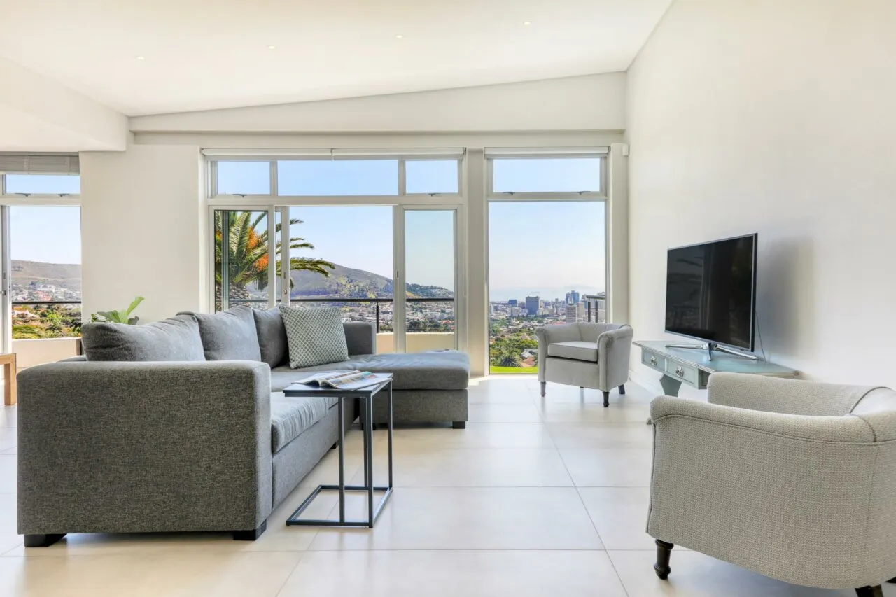 property_c6d5fef4-b633-42c3-b16e-dbaa0513c1aa_17