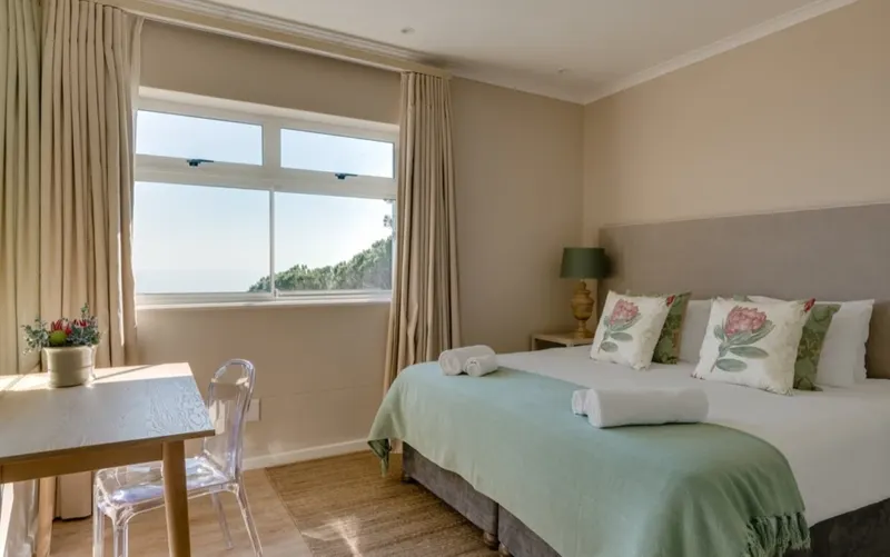 15 Woodford in Camps Bay – photo 30