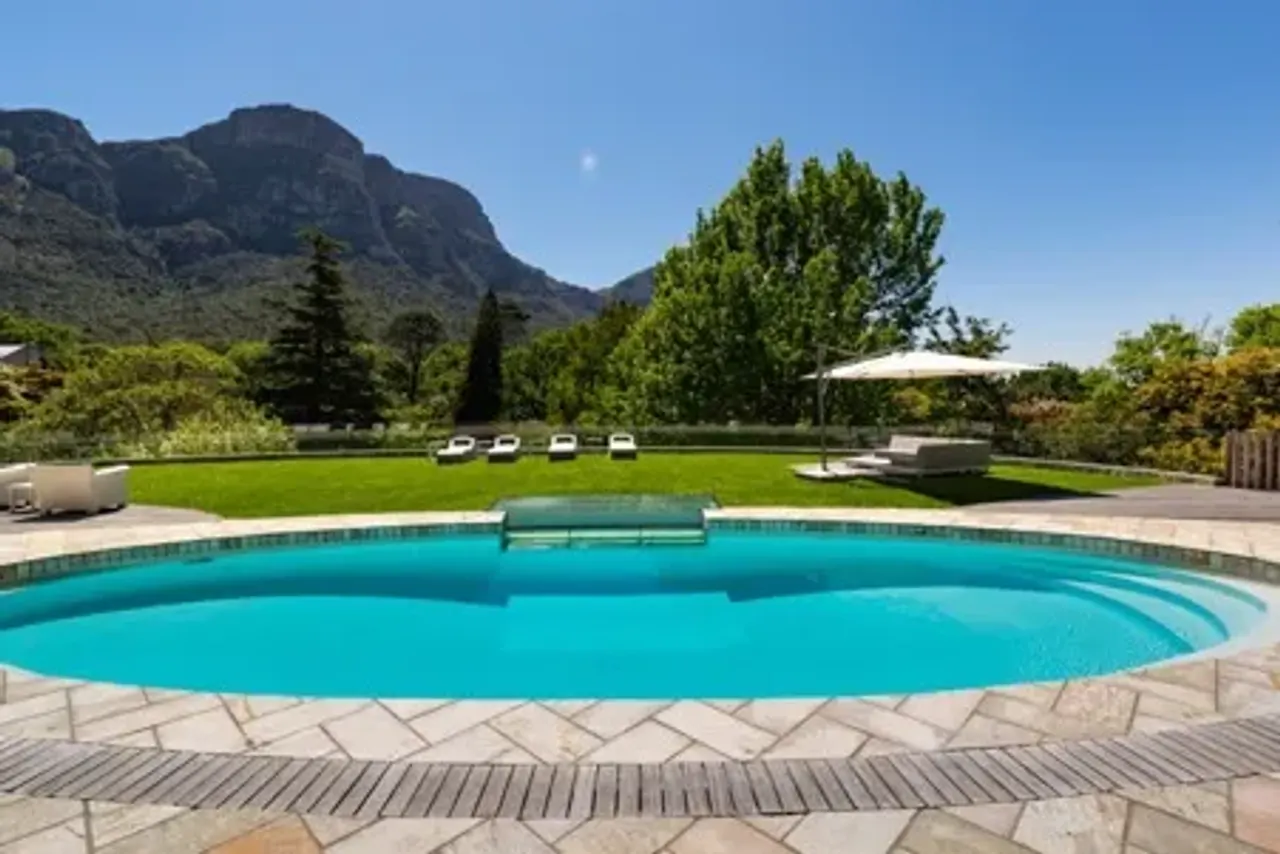 Organic House in Bishopscourt