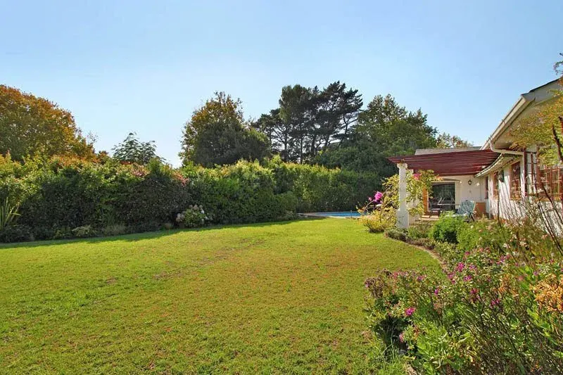 Constantia Danbury Cross in Constantia – photo 3