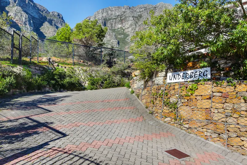 The Kestrel in Camps Bay – photo 24